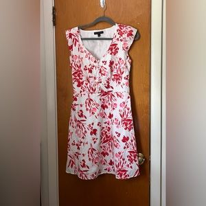 Banana Republic Tall Size 8 Linen/Cotton Red and White Floral Sun Dress, Lined.